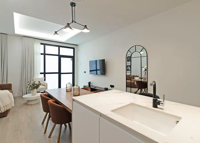 Guestready - Urban Elegance In *